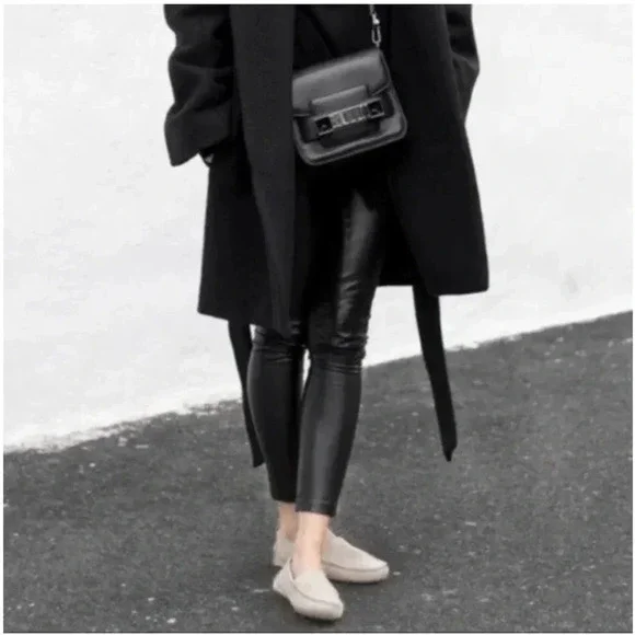 Aritzia Wilfred Free Rebelle Black Vegan Faux Leather  Pants Leggings XS - Picture 4 of 14